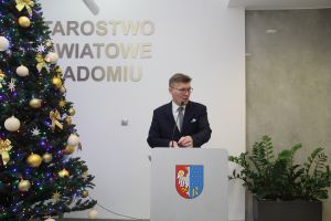 Sesja: Rada Powiatu Radomskiego powołała nowe szkoły w...
