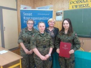 Laureatki konkursu, z prawej Iza Ogonek