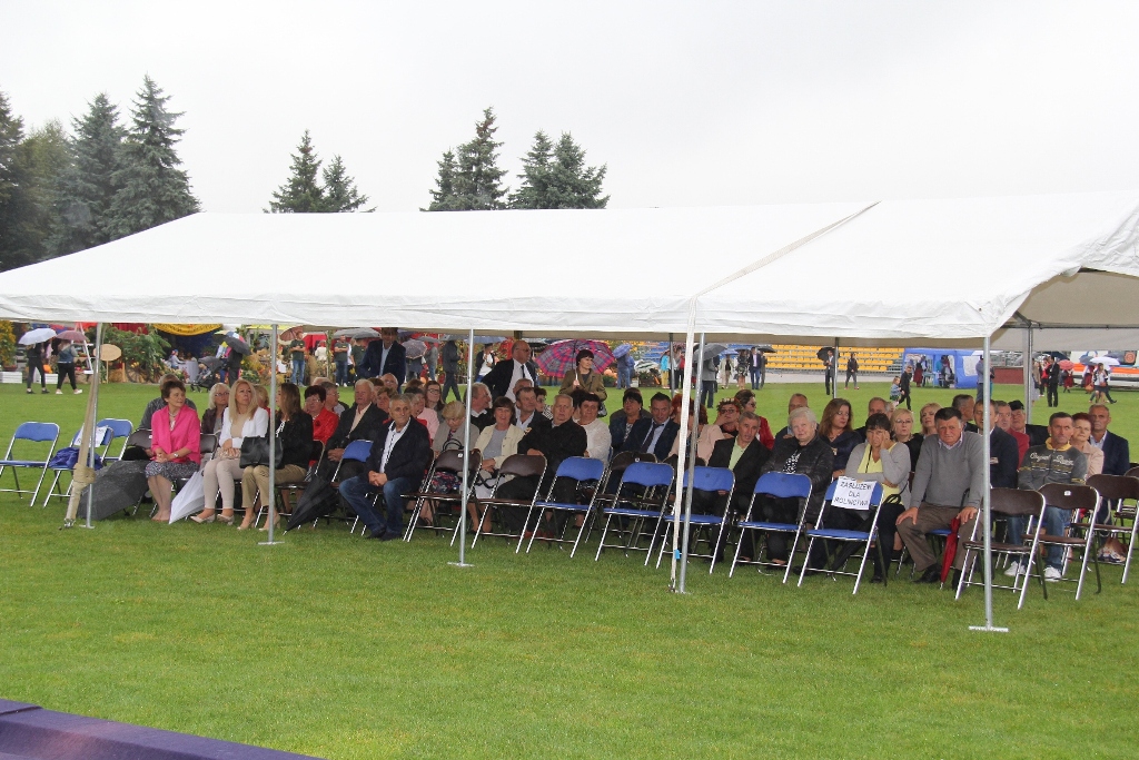 Wspaniałe dożynki w Jedlińsku z zespołem KOMBIIIMG_8570.JPG