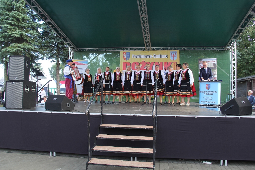 Wspaniałe dożynki w Jedlińsku z zespołem KOMBIIIMG_9130.JPG