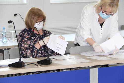 Głosowanie korespondencyjne podczas kwietniowej sesji Rady Powiatu Radomskiego