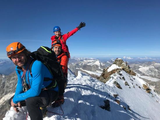 Herb powiatu na najwyższej górze Europy