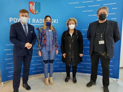 Innowacyjna terapia autyzmu w kombinezonach Neures w Chwałowicach