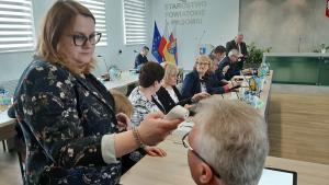 Marcowa sesja Rady Powiatu z pomiarem temperatury