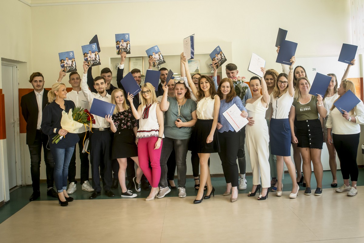 Młodzież chce uczyć się w szkołach powiatu radomskiego