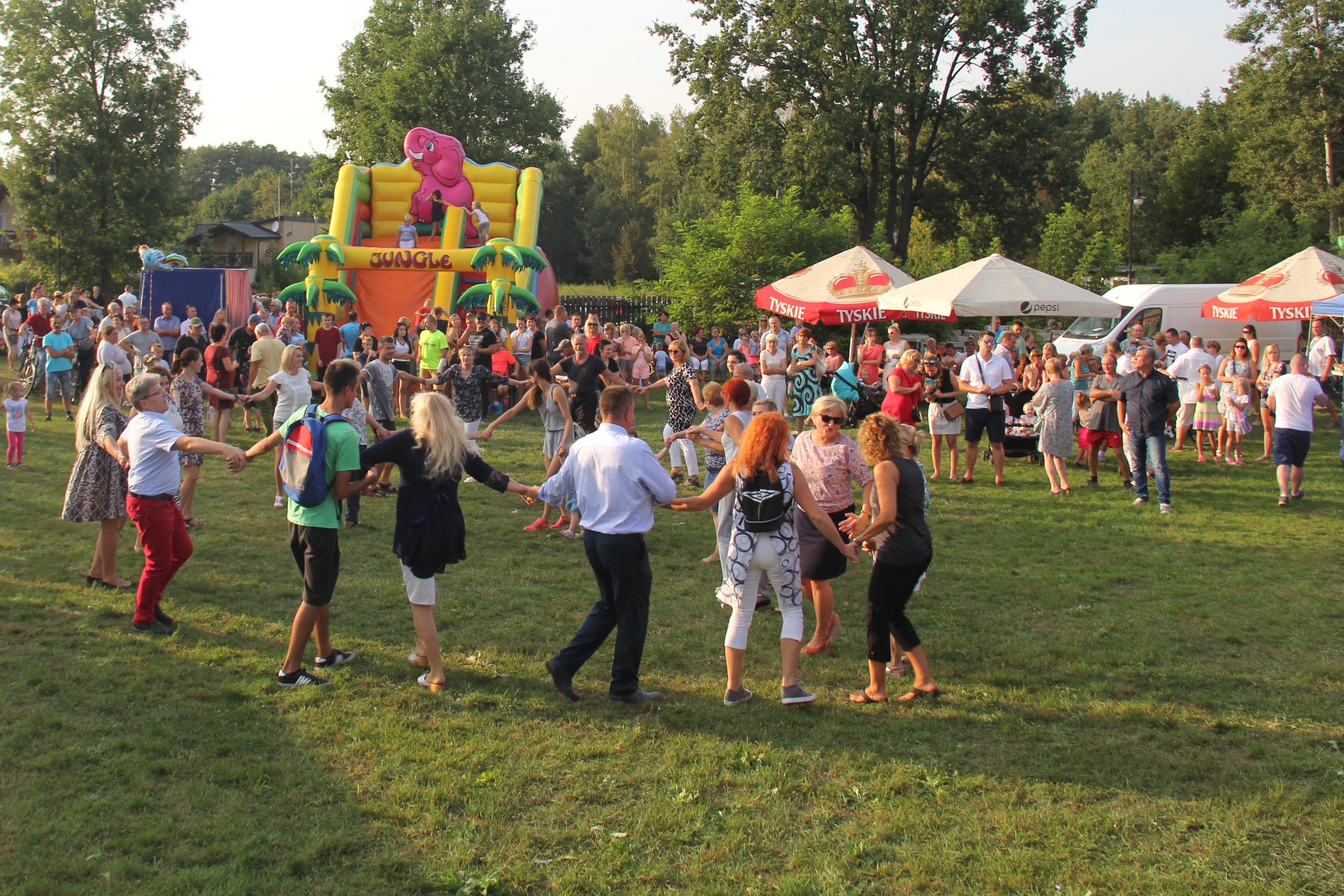 Niedzielne popołudnie w Jedlni - Letnisko
